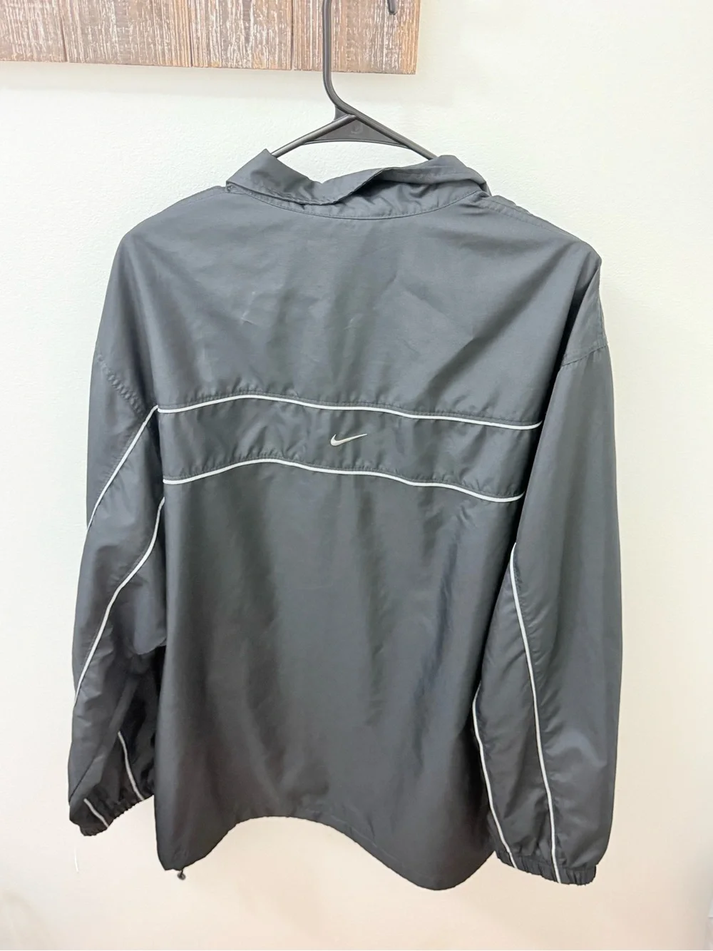 Nike Men's Full-Zip Lightweight Jacket